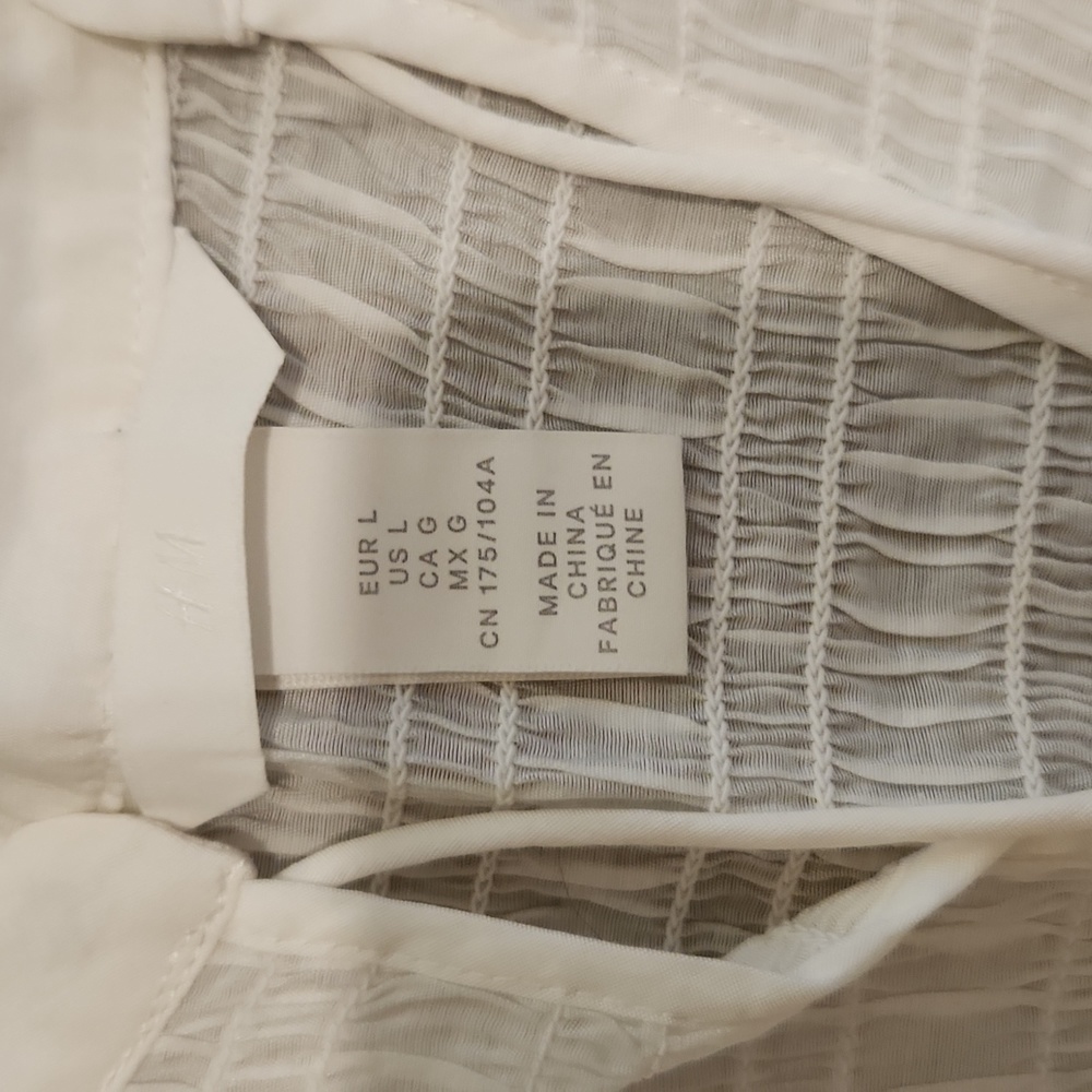👚H&M Blouse - Picture 2 of 3